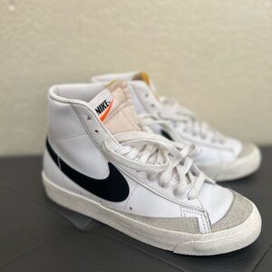 Nike blazer women